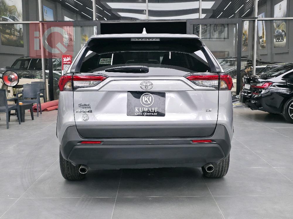 تۆیۆتا ڕاڤ 4